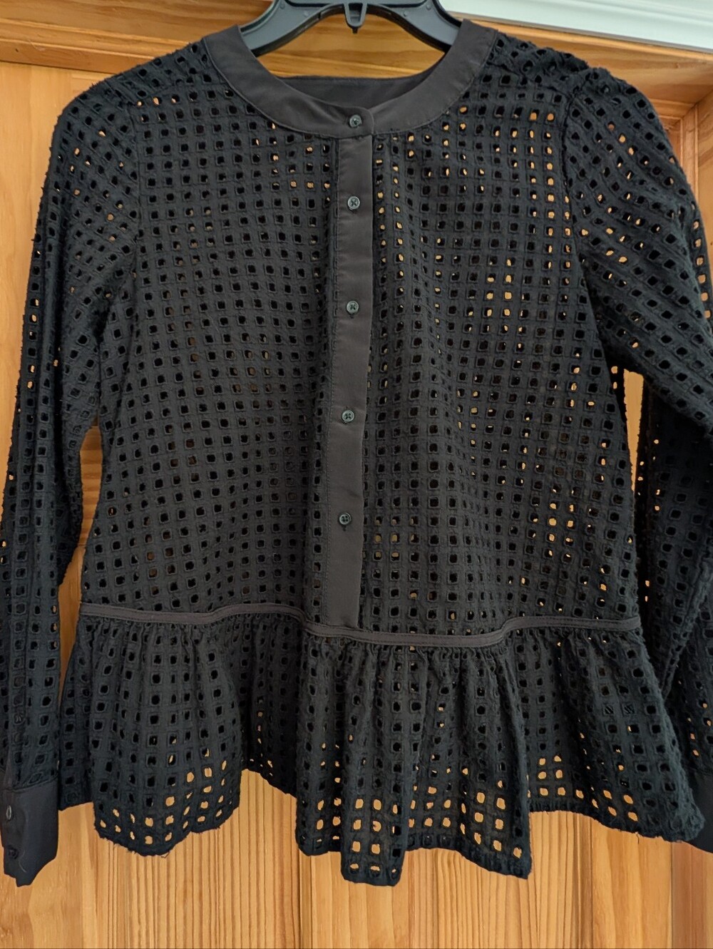 Who What Wear Eyelet Peplum Blouse Button Down Long Sleeve Women's Size Small